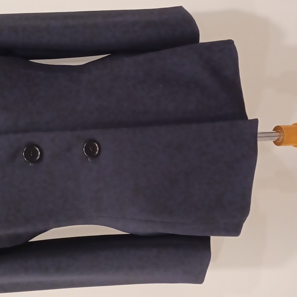 Tahari Vintage 4 Button Tailored Blazer- Sz. 6 - Picture 3 of 14